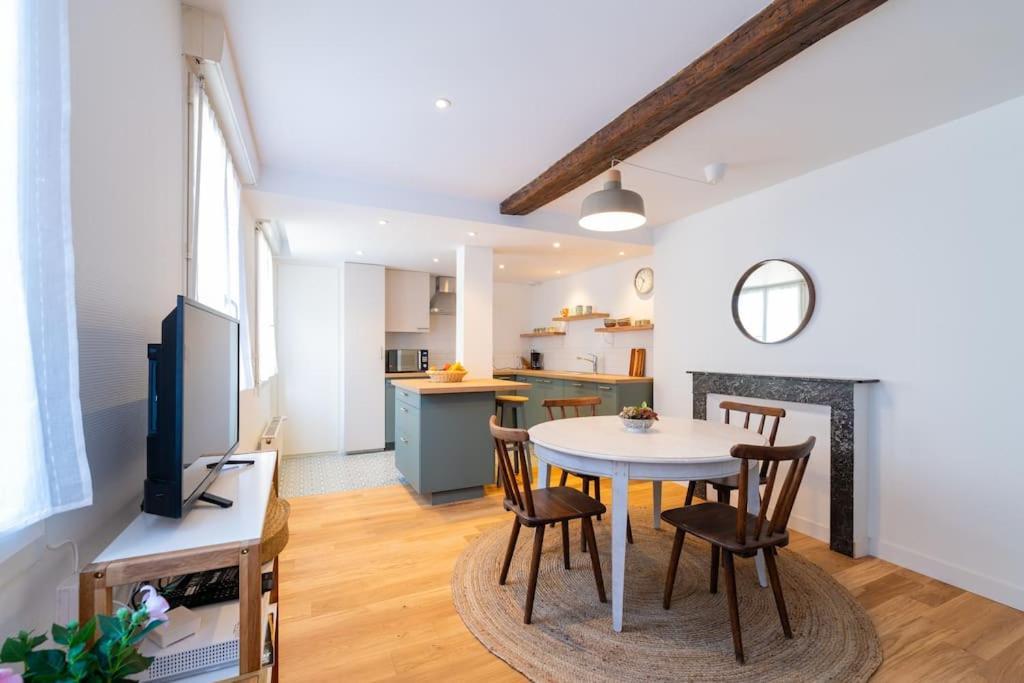 Appartement Meuse & Mono, En Hyper Centre Charleville-Mézières Extérieur photo